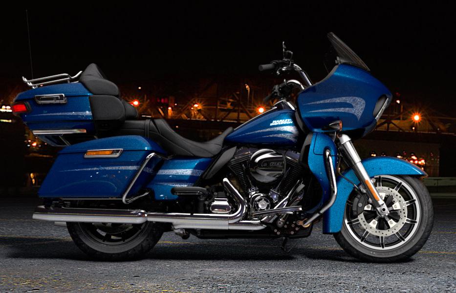 COSMIC BLUE PEARL / 2016 Touring HarleyDavidson® Touring FLTRU