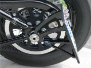 Seitlicher Kennzeichenhalter Softail ab 2008 - GLANZ SCHWARZ_1