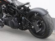 Seitlicher Kennzeichenhalter Softail ab 2008 - GLANZ SCHWARZ_3