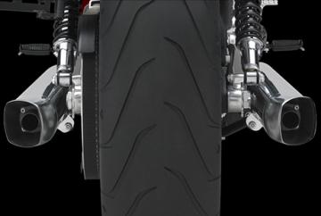 Doppelrohr-Auspuffanlage mit Satin Chrome Finish