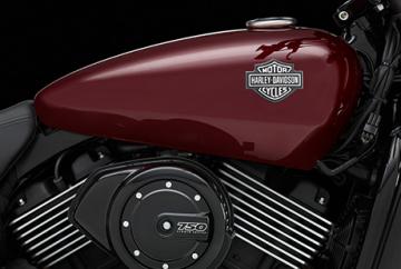Teardrop Tank und Fender aus Metall
