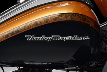 Neue Embleme auf Tank und Fender