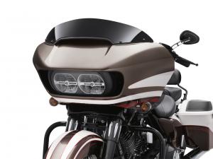 ROAD GLIDE 6" CONTOURED WIND DEFLECTOR -<br />BLACK 57400280