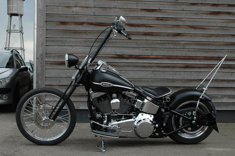 Gallery / Oldschool Bobber / Softail - Oldschool Bobber / Custom Bikes /  Bikes / Website / - House-of-Flames Harley-Davidson