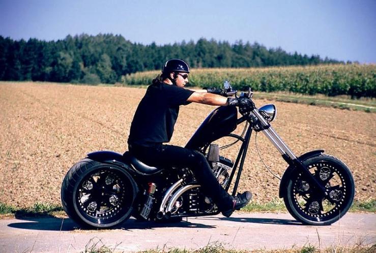 Radical - Radical Black Spider / Custom Bikes / Motorräder / Website / -  House-of-Flames Harley-Davidson