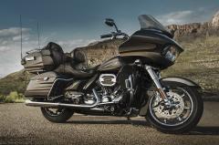Gallery / Harley-Davidson® FLTRUSE CVO™ Road Glide® Ultra 2016