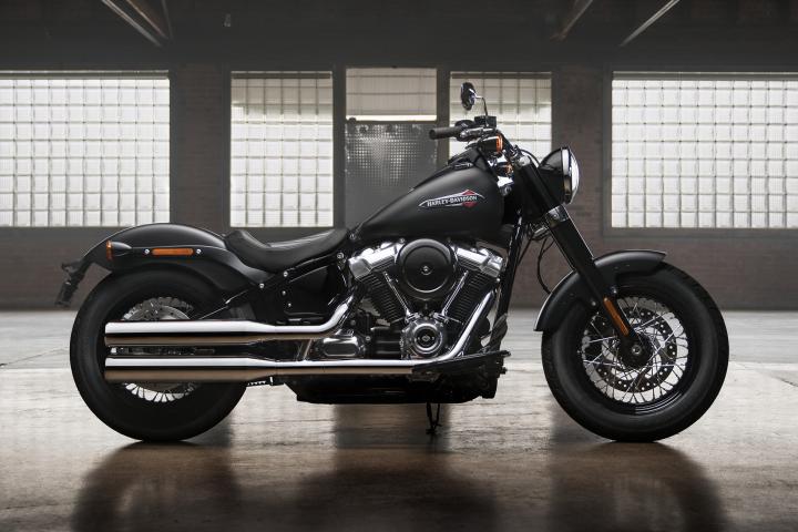 VIVID BLACK 2018 Softail Harley Davidson FLSL Softail Slim 2018 MODELS Bikes Website House of Flames Harley Davidson
