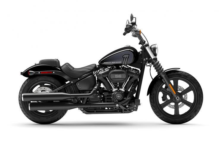 Vivid Black / 2024 - Softail - Harley-Davidson® Softail FXBBS Street Bob®  114 2024 / Modelle / Motorräder / Website / - House-of-Flames Harley- Davidson