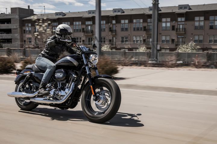 River Rock Gray Vivid Black 2020 Sportster Harley Davidson Sportster XL1200C Custom 2020 MODELS Bikes Website House of Flames Harley Davidson