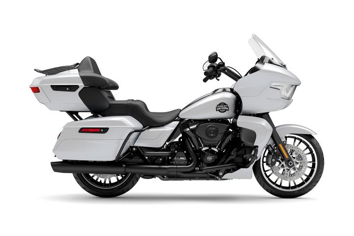 White Onyx Pearl / Black