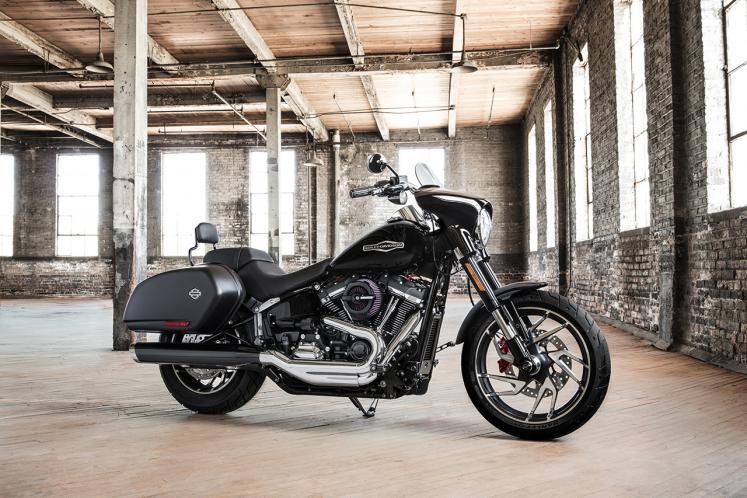 Gallery Harley Davidson Softail Flsb Sport Glide 2018 Die Neue Harley Davidson Sport Glide Press Releases News Events Website House Of Flames Harley Davidson